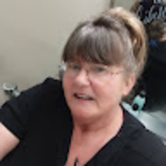 Meet your Posher, Paula - Picture 1 of 1